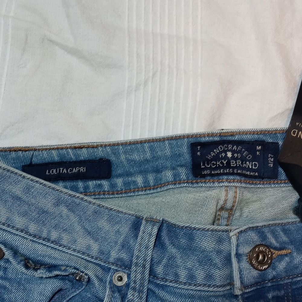 NWT LUCKY BRAND LOLITA CAPRI JEANS WOMENS 4 CROPPED PANTS MID RISE CURVY FIT - Picture 3 of 7